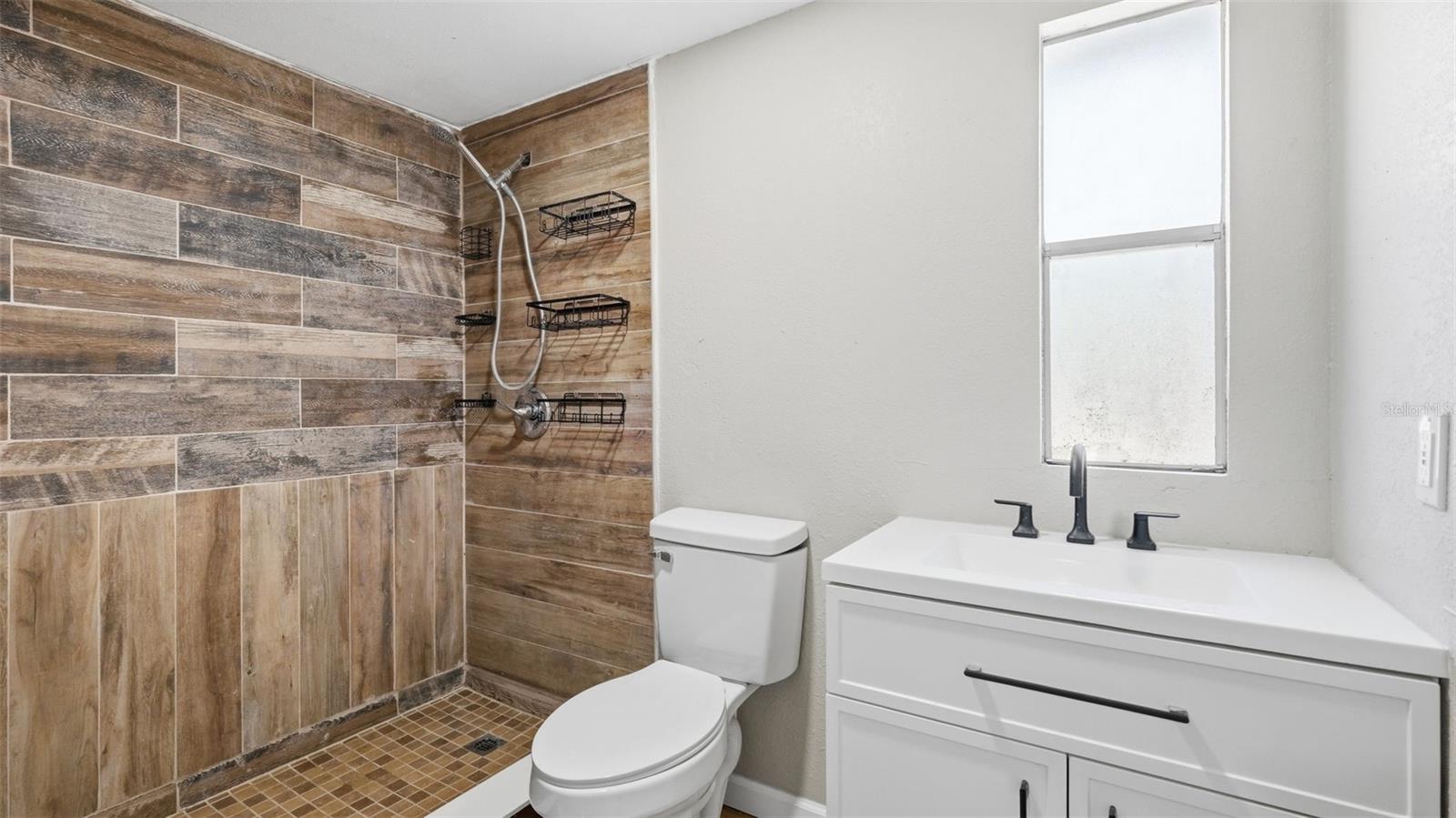 Image 7 of 47 For 18170 Spangler Avenue