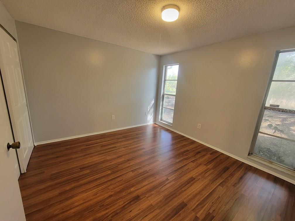 Image 13 of 21 For 6922 Westend Avenue