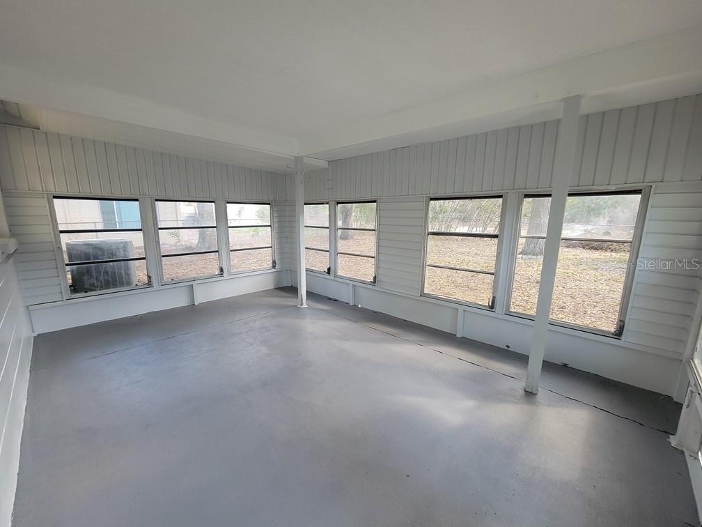 Image 16 of 21 For 6922 Westend Avenue