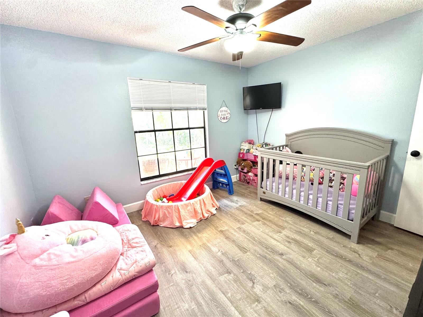 Image 12 of 21 For 8636 Shadblow Court 1