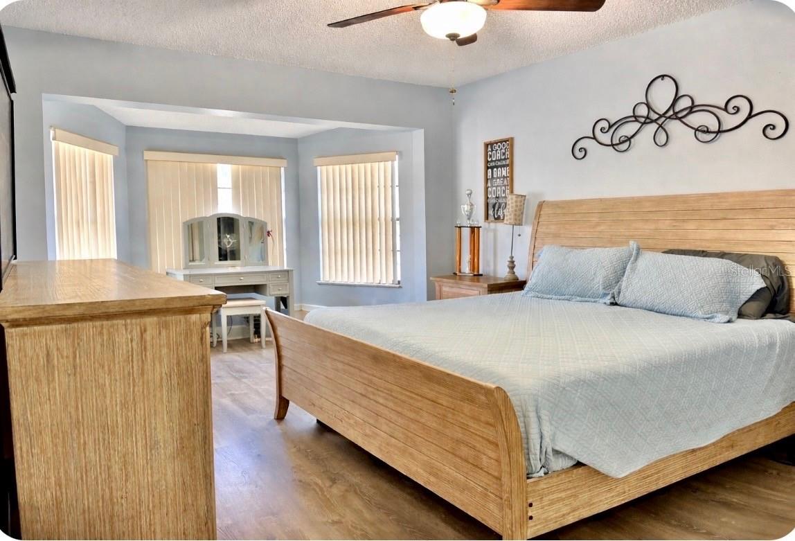 Image 17 of 21 For 8636 Shadblow Court 1