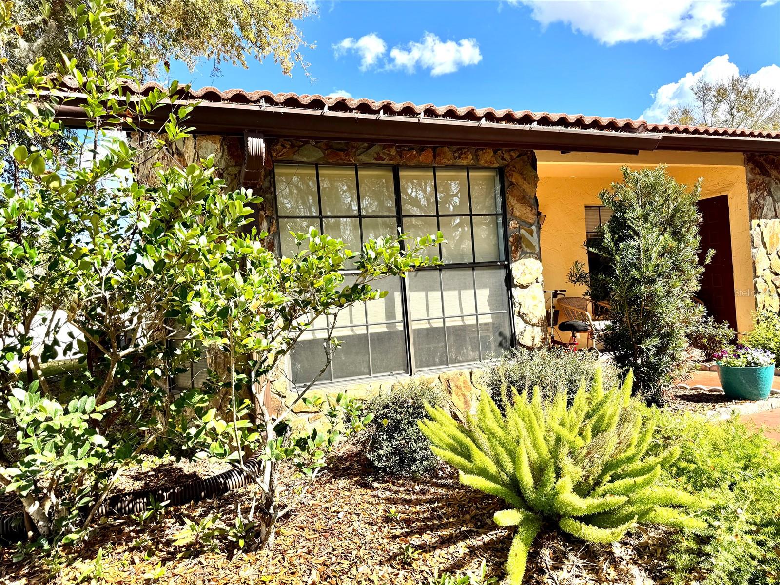 Image 3 of 21 For 8636 Shadblow Court 1