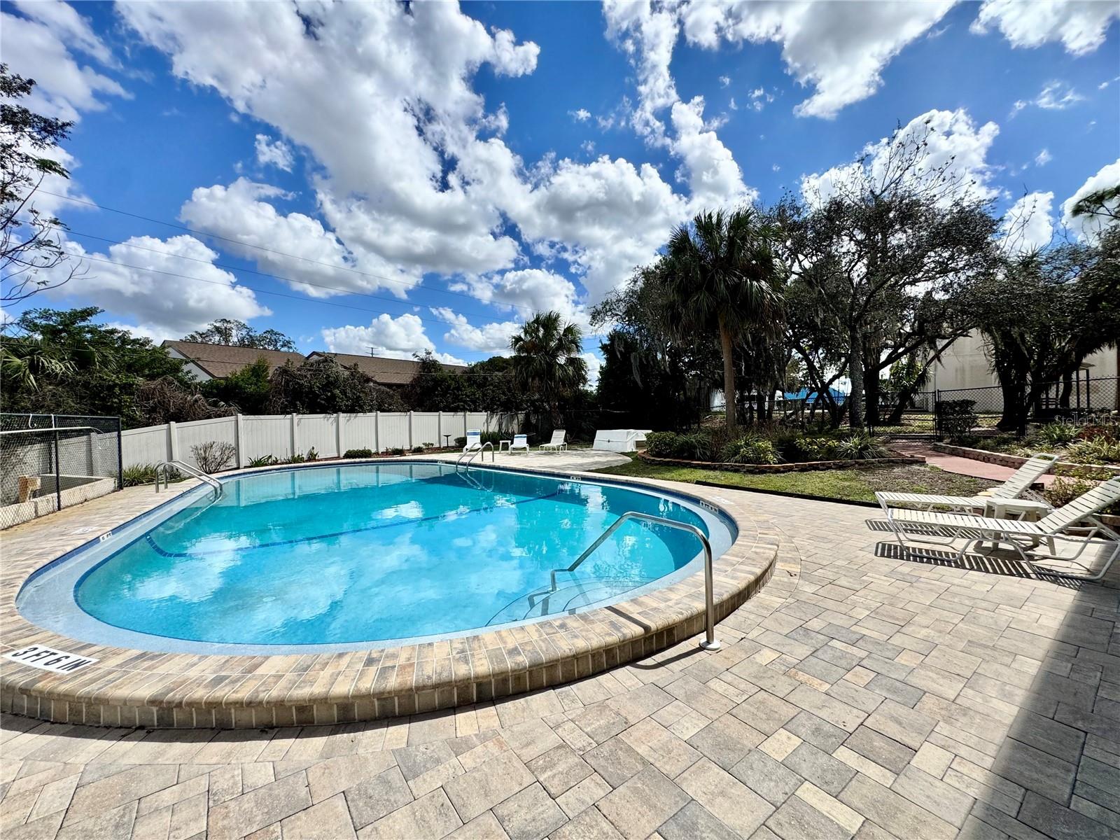 Image 5 of 21 For 8636 Shadblow Court 1