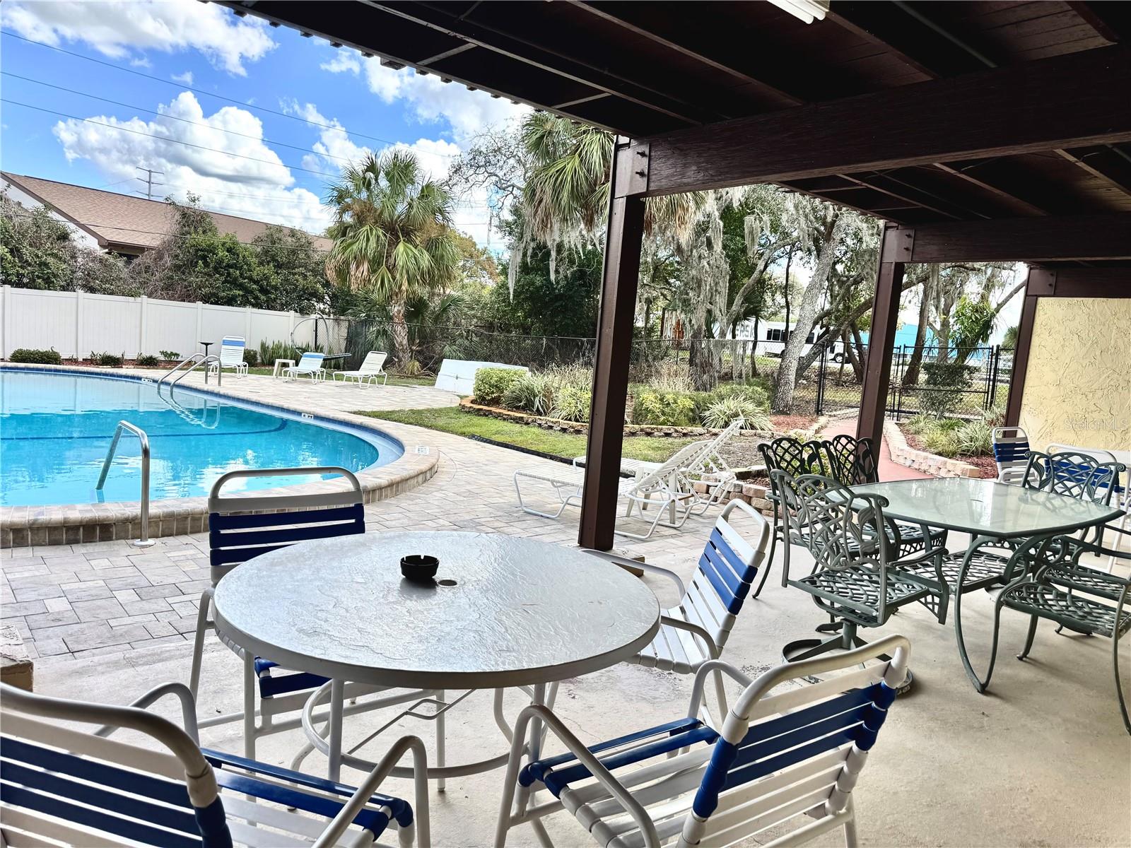 Image 6 of 21 For 8636 Shadblow Court 1