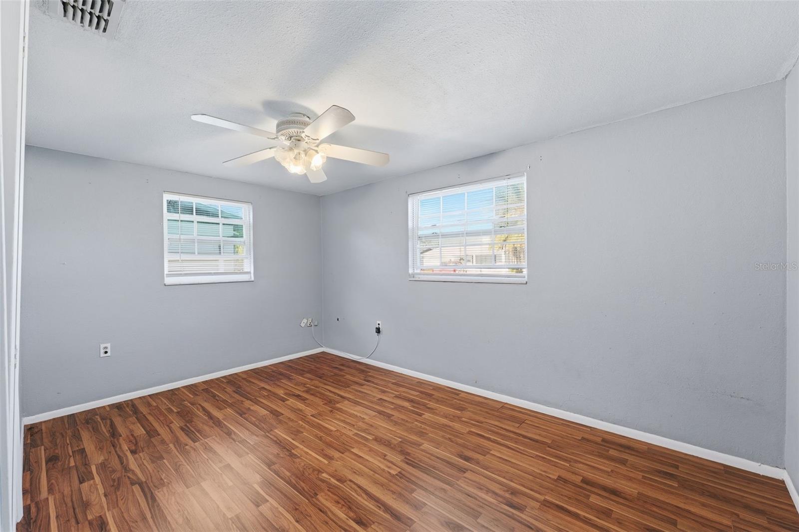 Image 19 of 24 For 10814 Fillmore Avenue