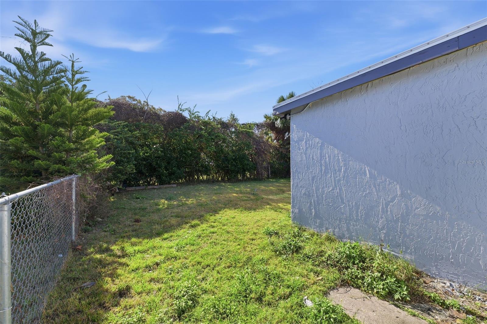 Image 21 of 24 For 10814 Fillmore Avenue