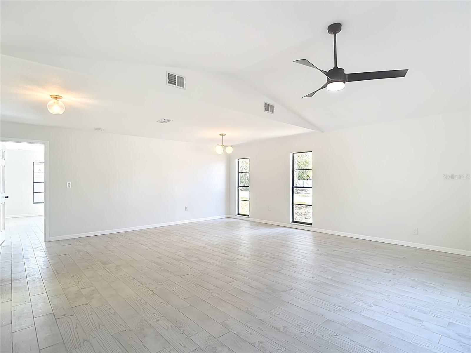 Image 12 of 53 For 7478 Dundee Way