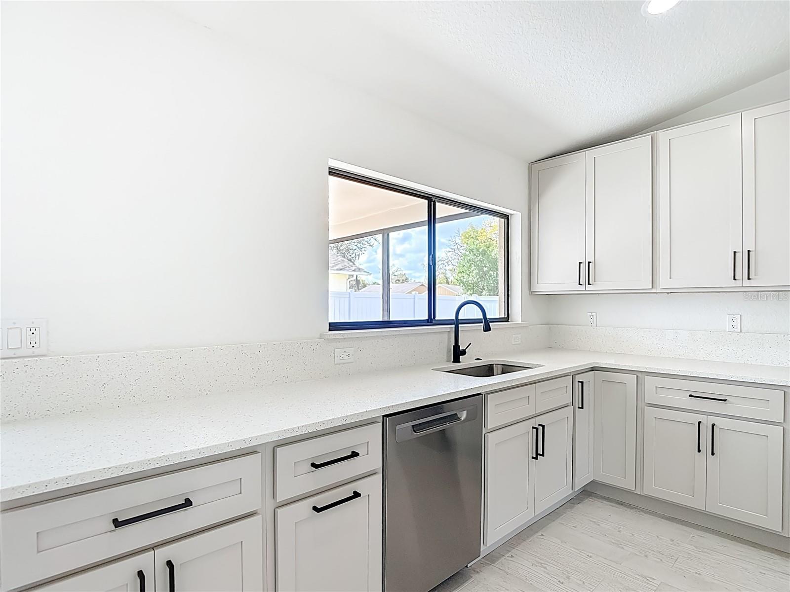 Image 21 of 53 For 7478 Dundee Way