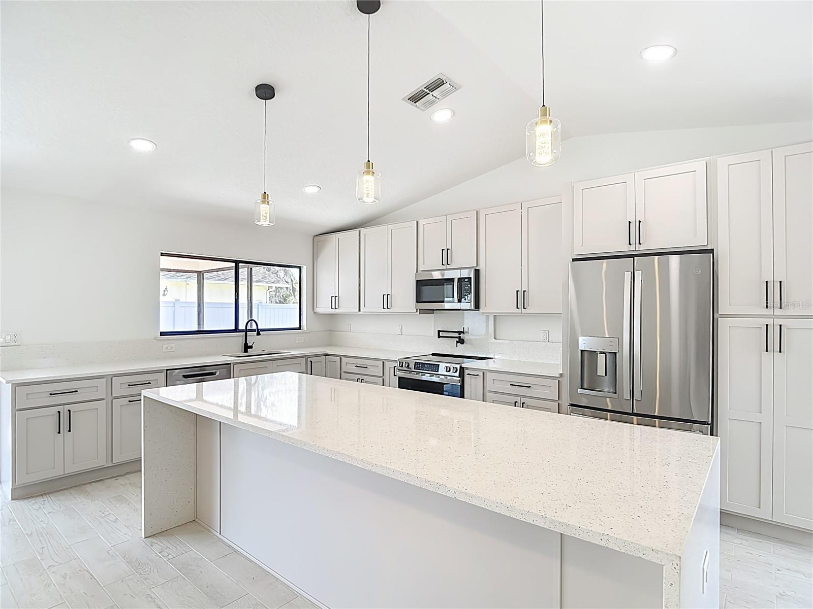 Image 23 of 53 For 7478 Dundee Way