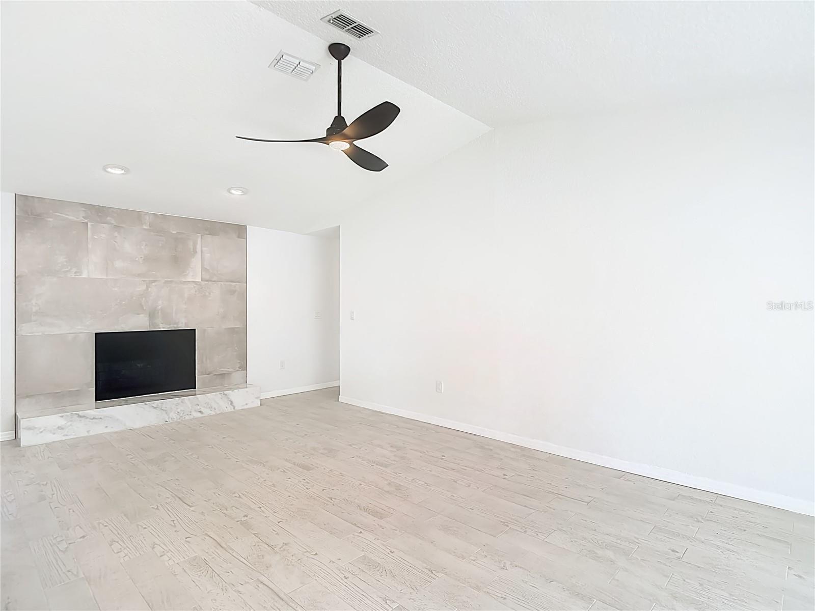 Image 26 of 53 For 7478 Dundee Way