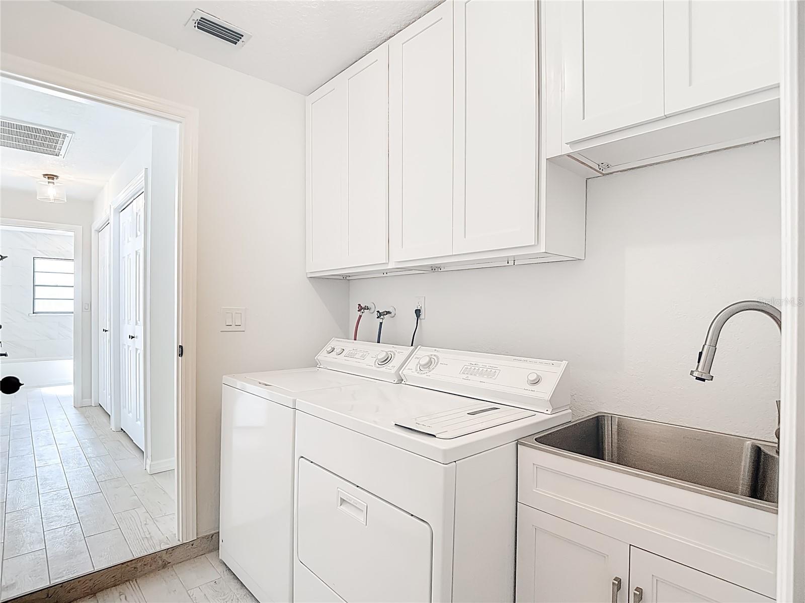 Image 43 of 53 For 7478 Dundee Way