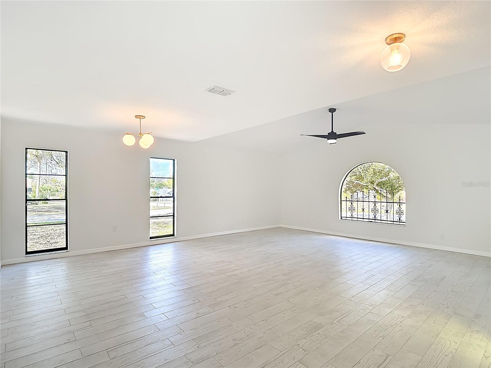 Image 9 of 53 For 7478 Dundee Way