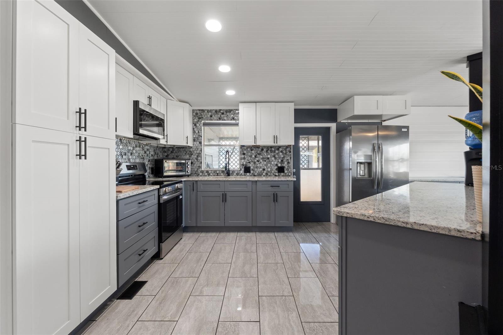 Image 13 of 33 For 8431 Moonlight Avenue