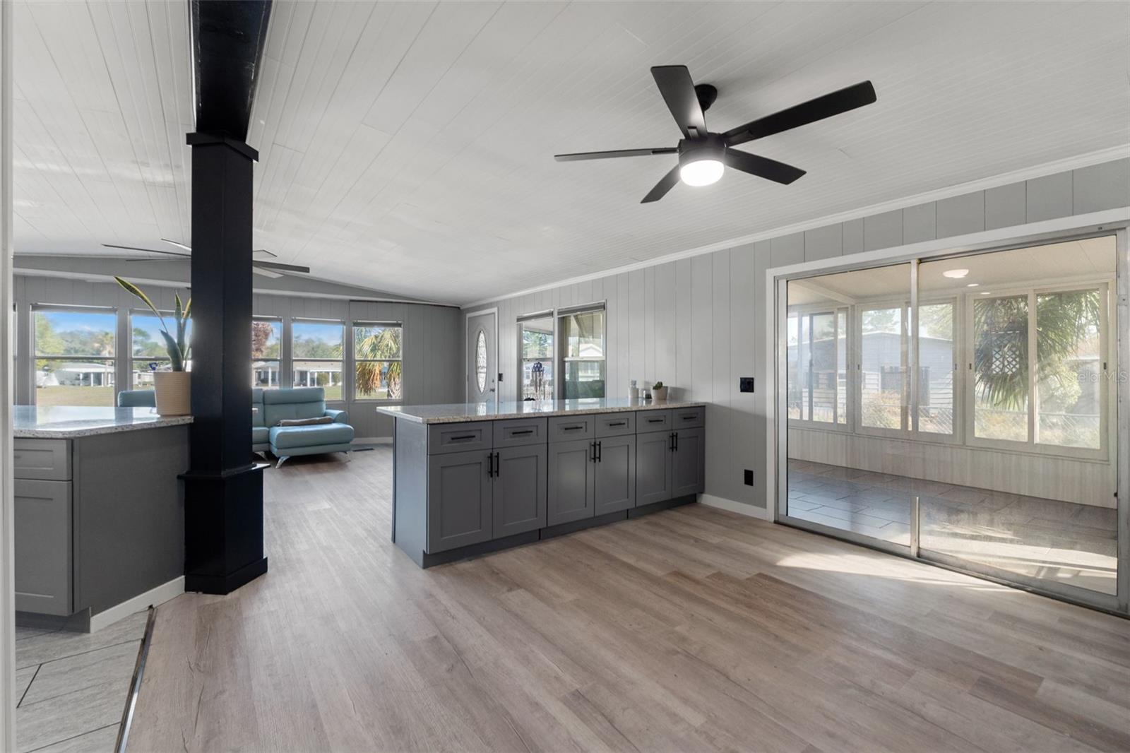 Image 15 of 33 For 8431 Moonlight Avenue