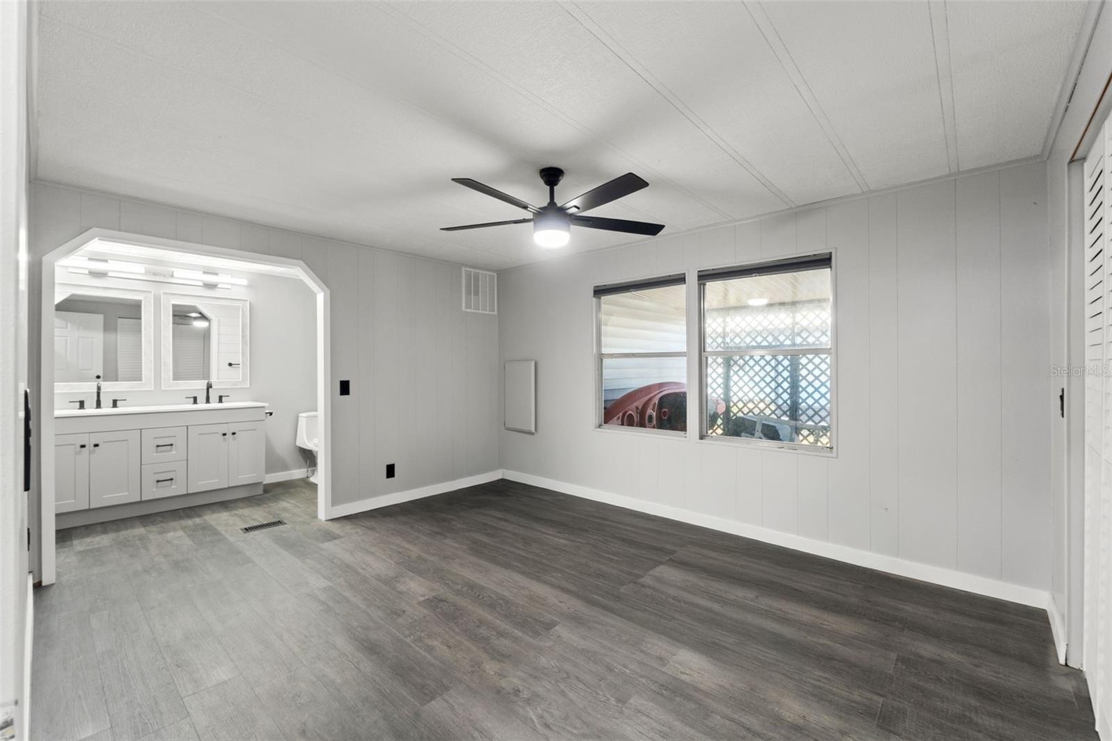 Image 21 of 33 For 8431 Moonlight Avenue