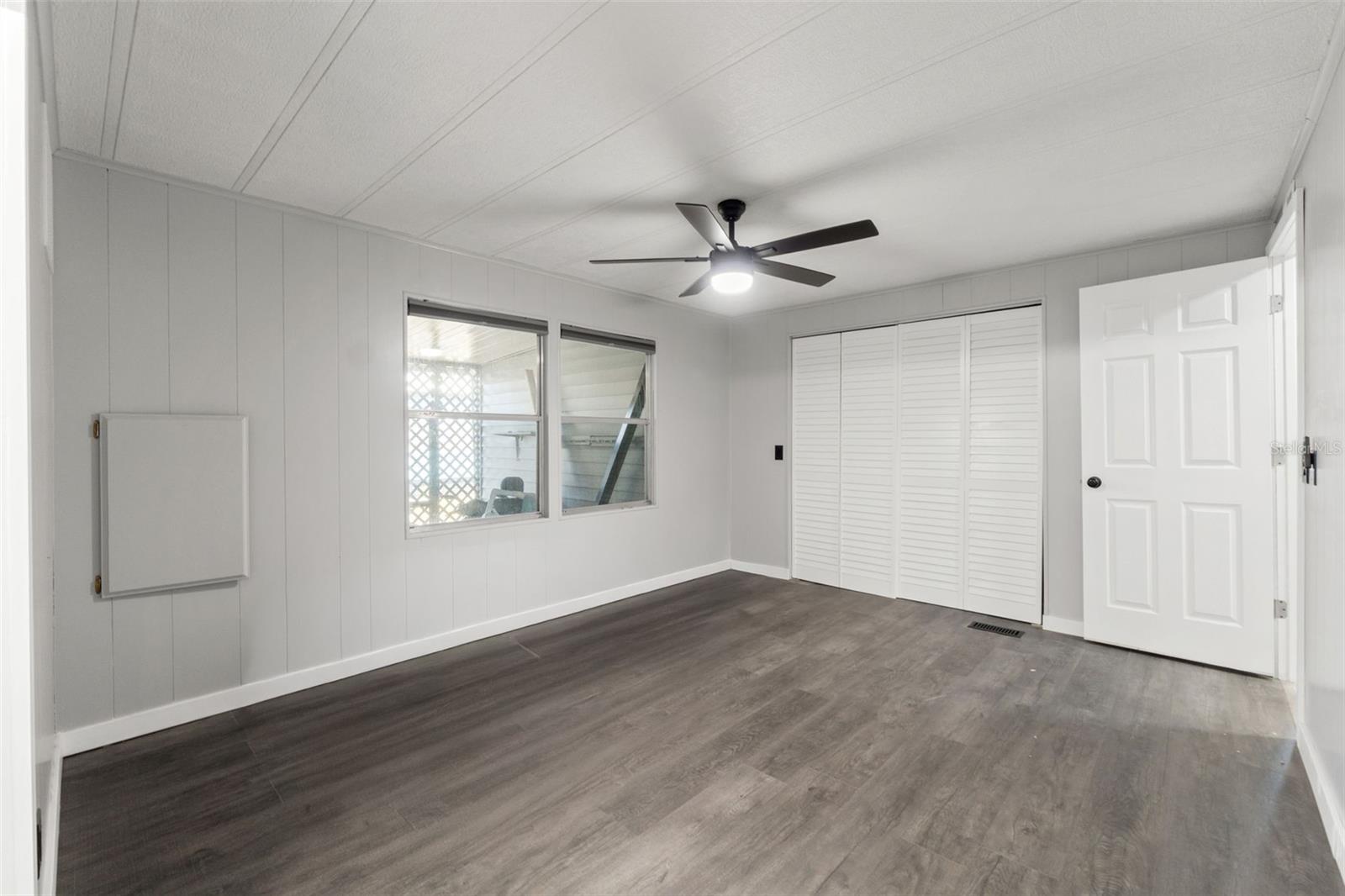 Image 23 of 33 For 8431 Moonlight Avenue