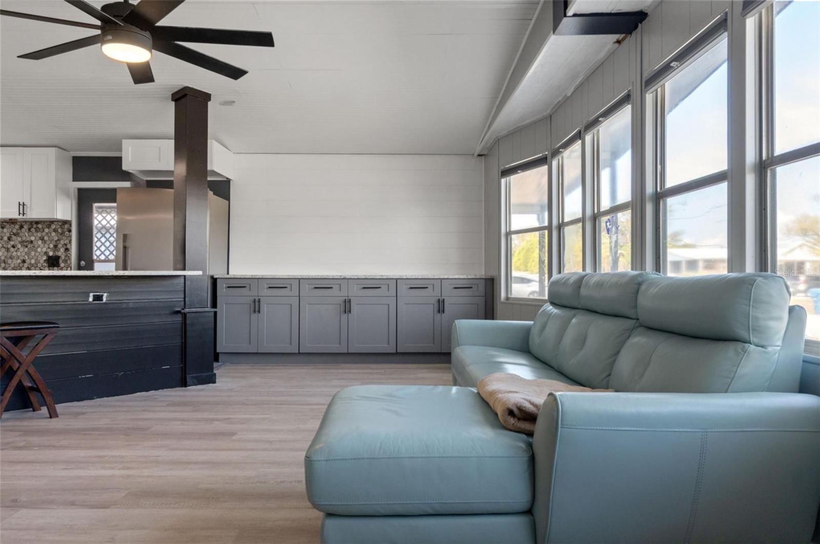 Image 7 of 33 For 8431 Moonlight Avenue