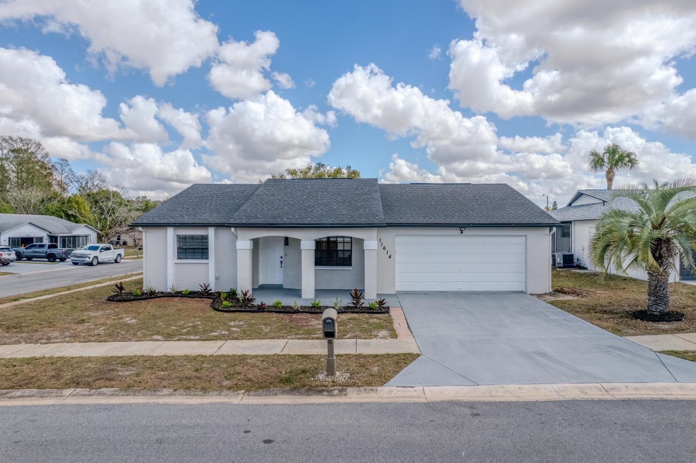 Listing photo id 10 for 11614 Bee Hive Lane