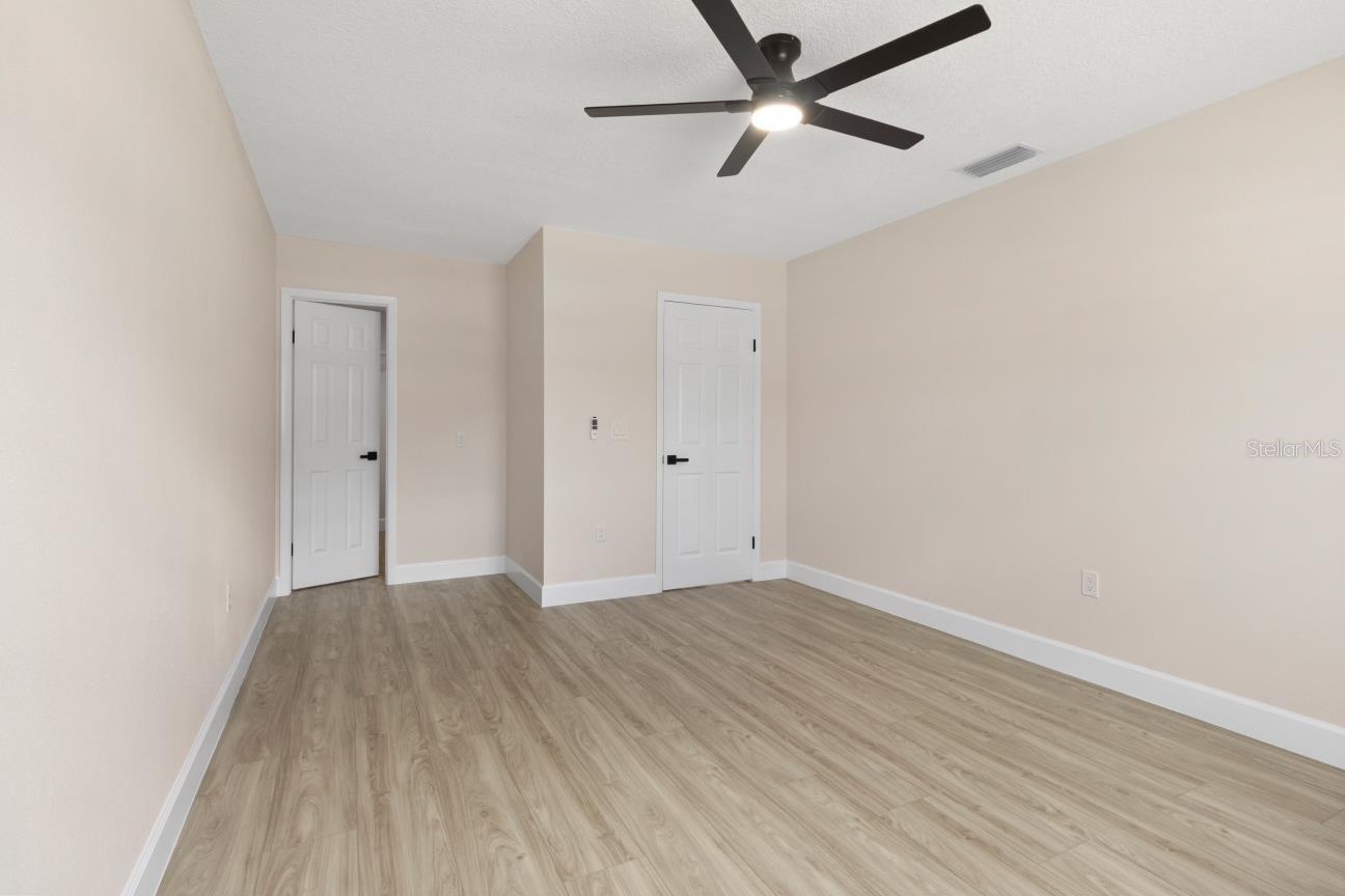 Listing photo id 15 for 11614 Bee Hive Lane