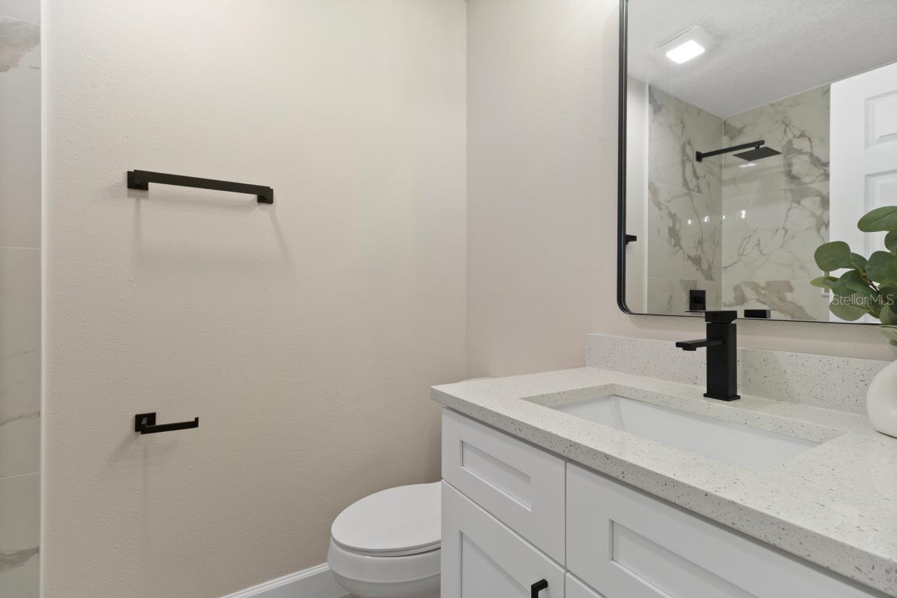 Listing photo id 20 for 11614 Bee Hive Lane