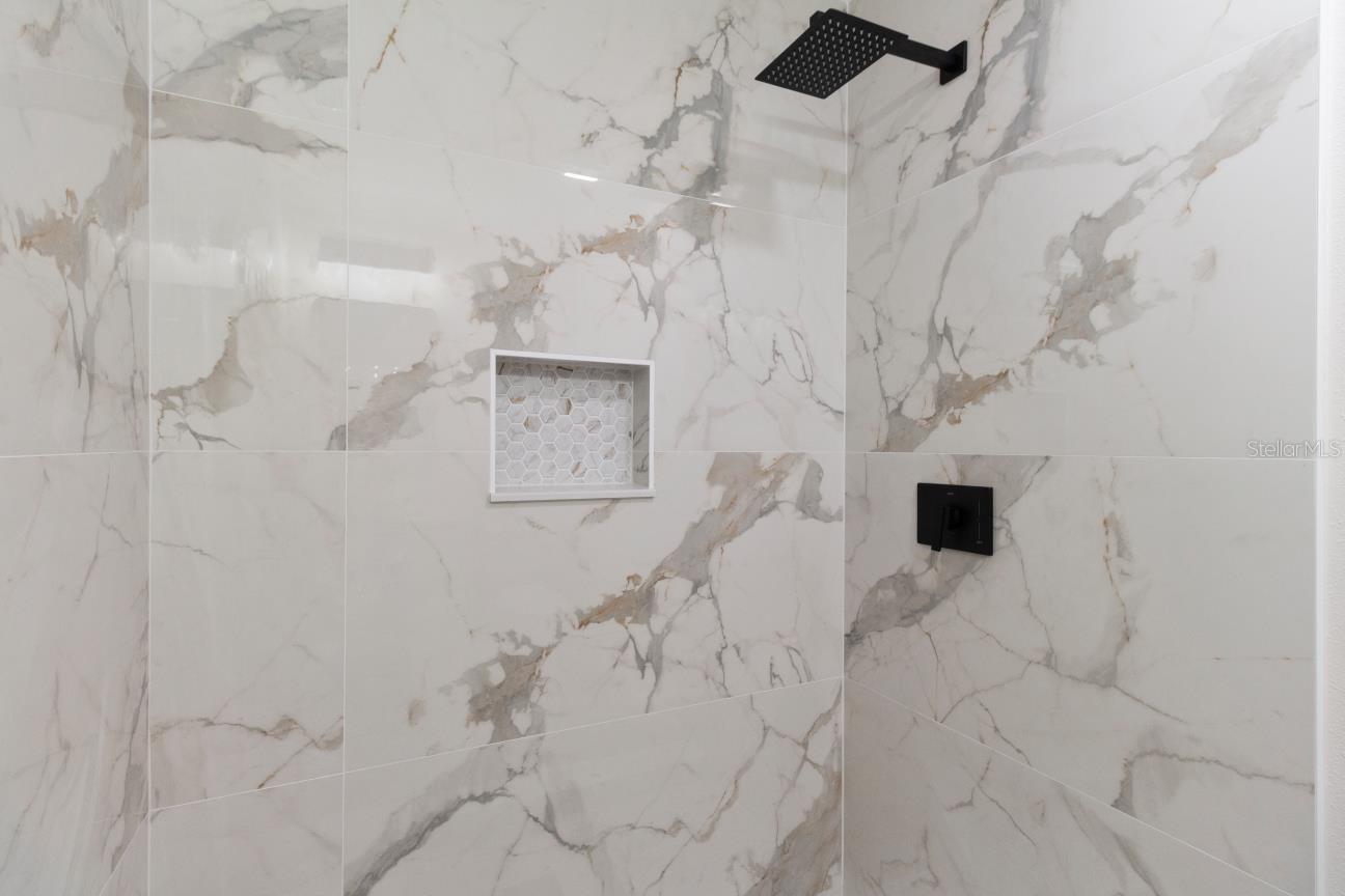 Listing photo id 21 for 11614 Bee Hive Lane