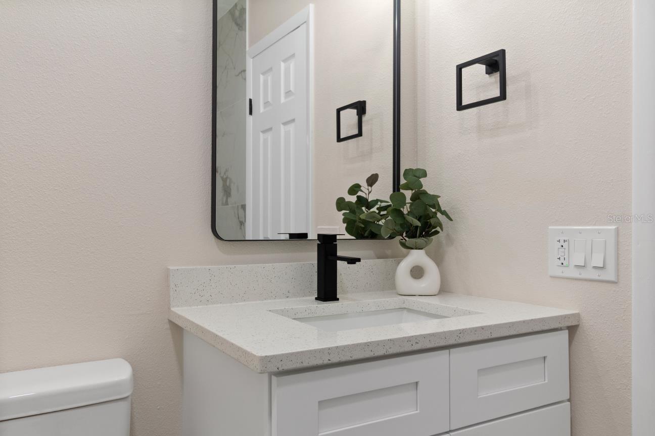 Listing photo id 22 for 11614 Bee Hive Lane