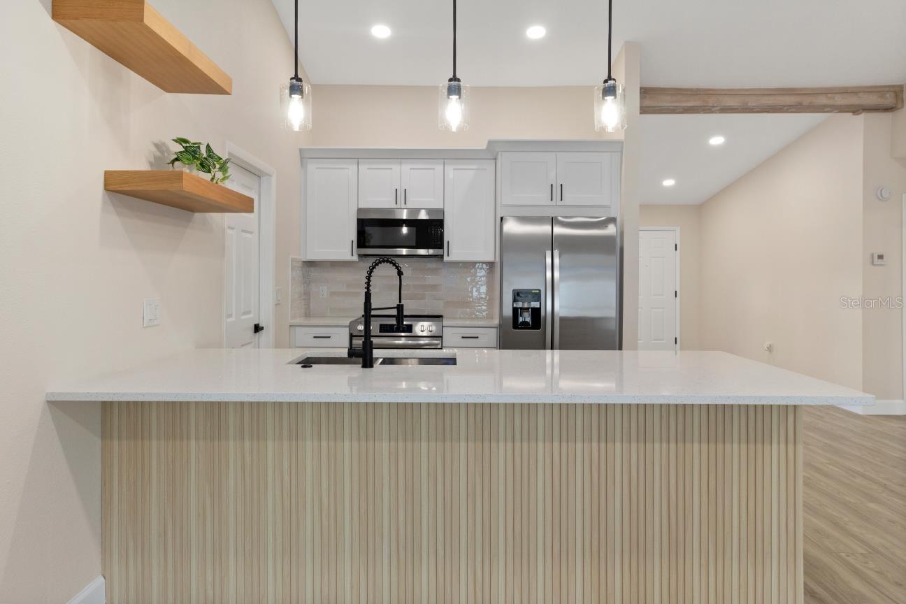 Listing photo id 30 for 11614 Bee Hive Lane