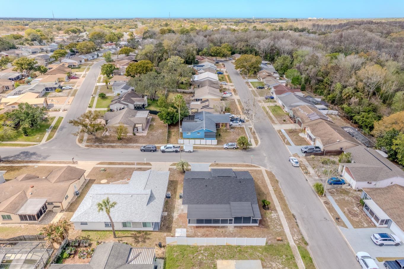 Listing photo id 32 for 11614 Bee Hive Lane