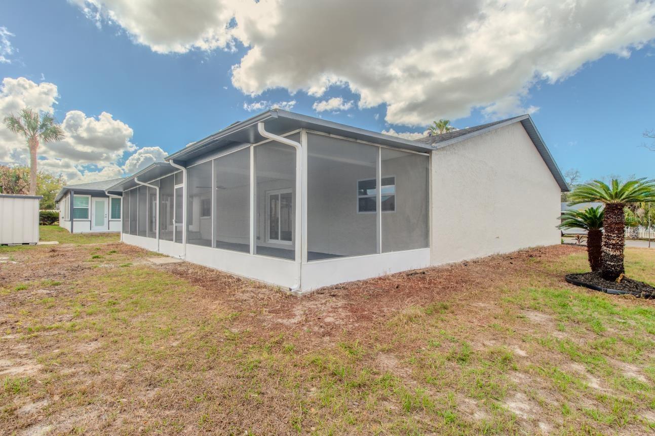 Listing photo id 3 for 11614 Bee Hive Lane