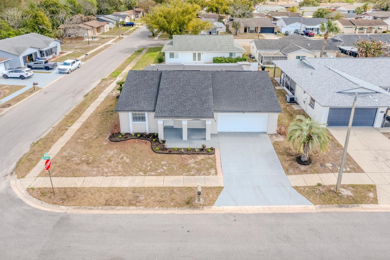 Listing photo id 5 for 11614 Bee Hive Lane