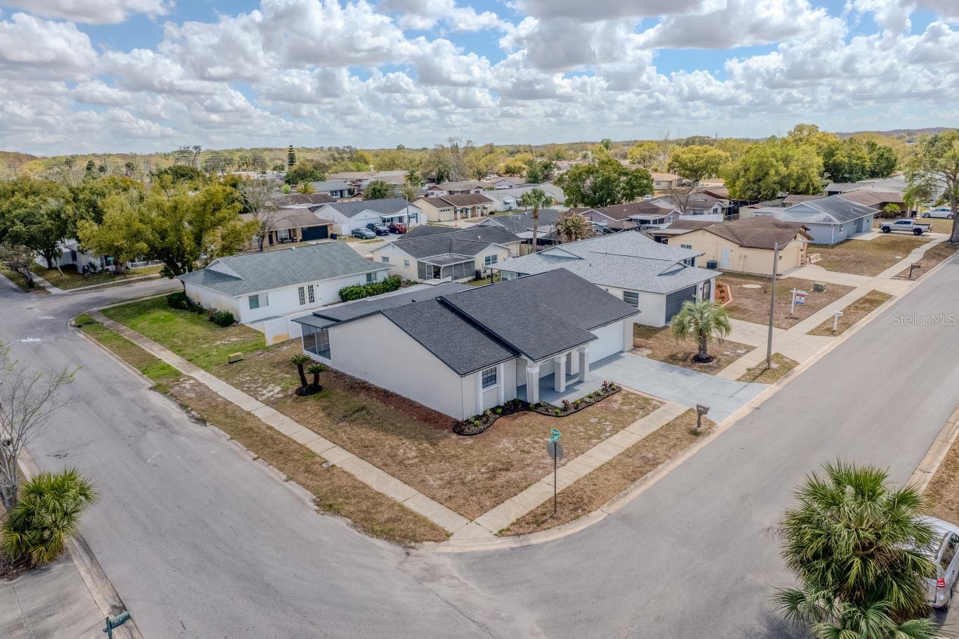 Listing photo id 6 for 11614 Bee Hive Lane