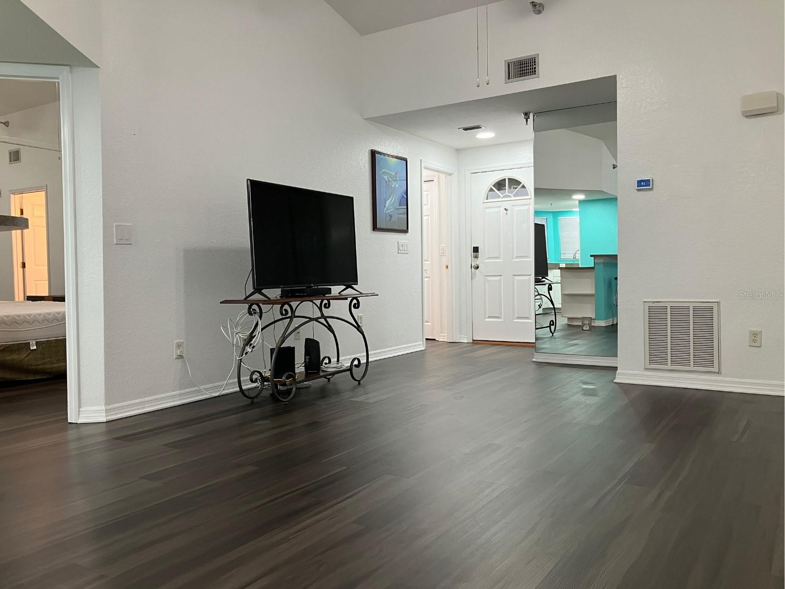 Image 12 of 35 For 21146 Fountain View Lane 4303