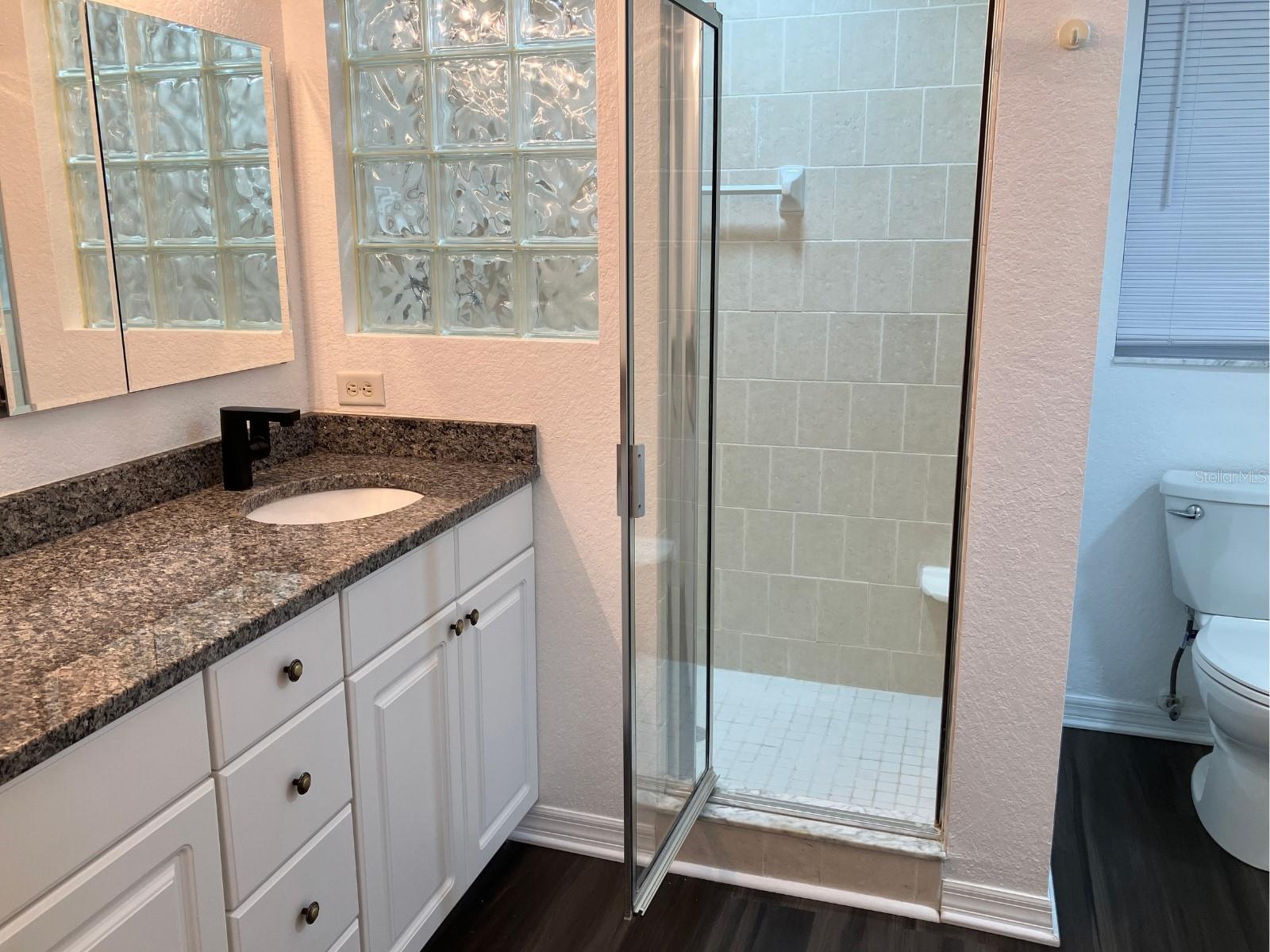 Image 18 of 35 For 21146 Fountain View Lane 4303