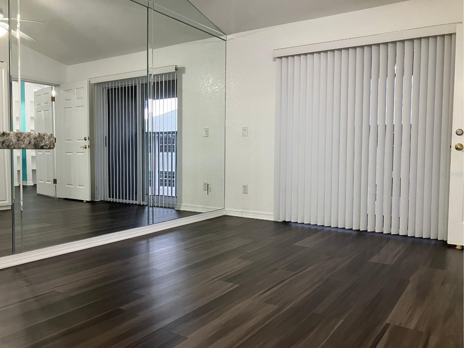 Image 19 of 35 For 21146 Fountain View Lane 4303