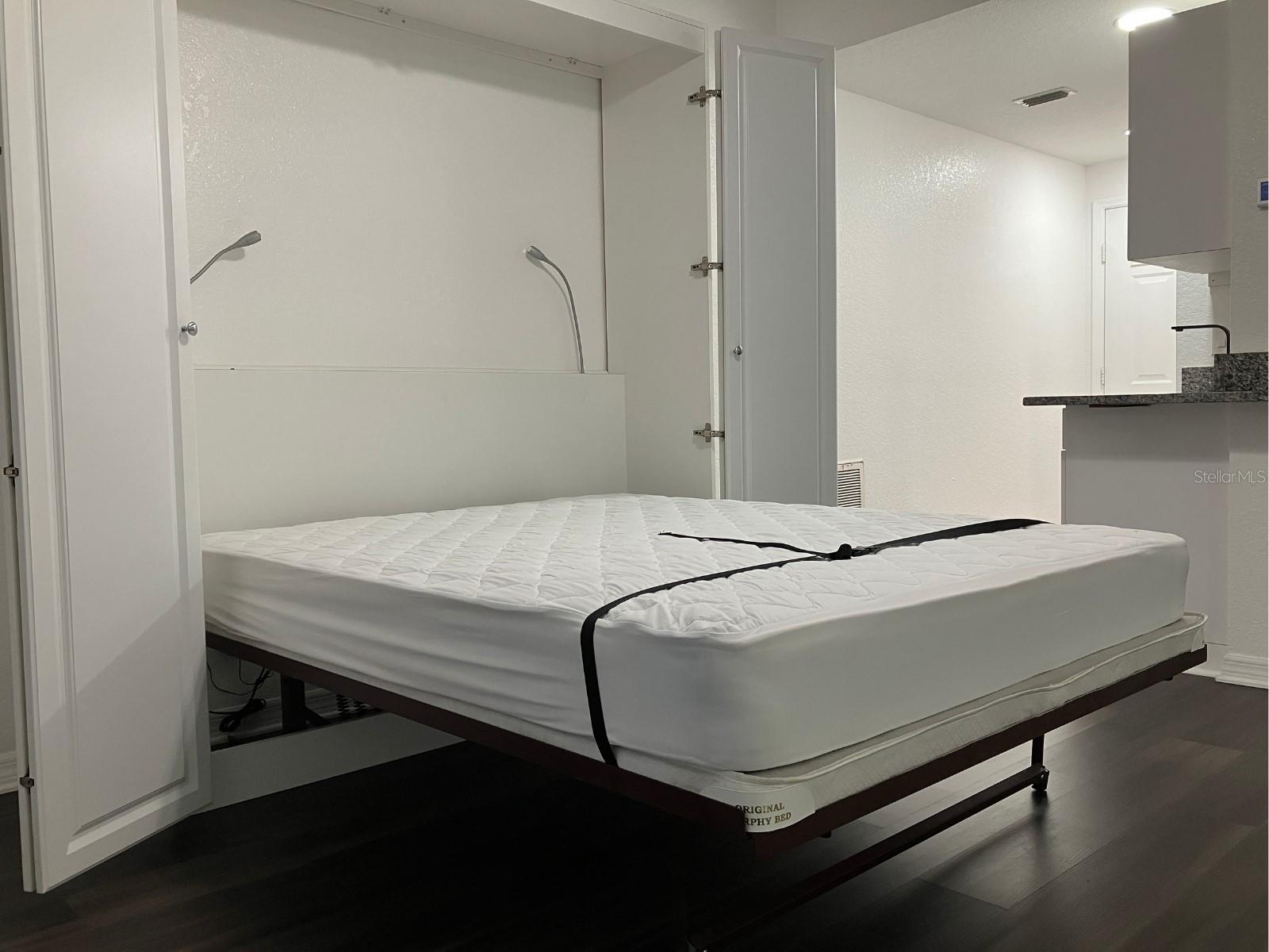 Image 21 of 35 For 21146 Fountain View Lane 4303