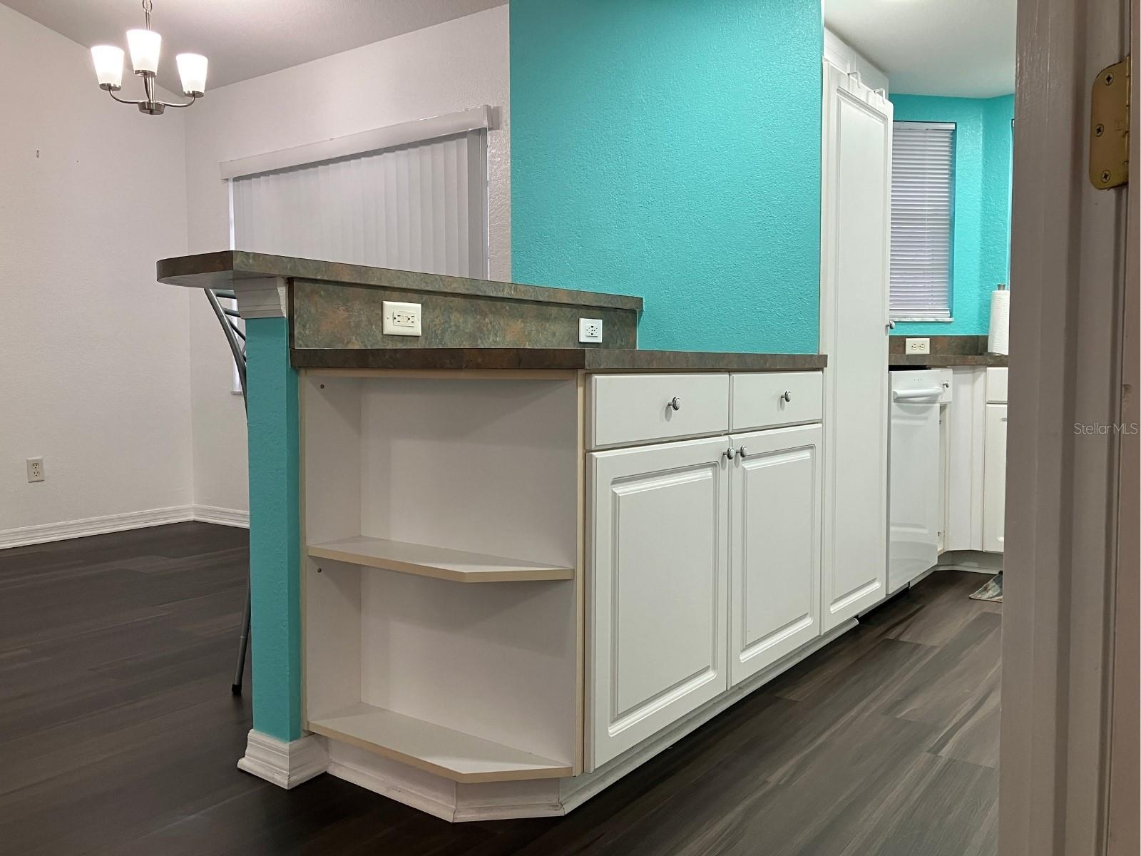 Image 8 of 35 For 21146 Fountain View Lane 4303