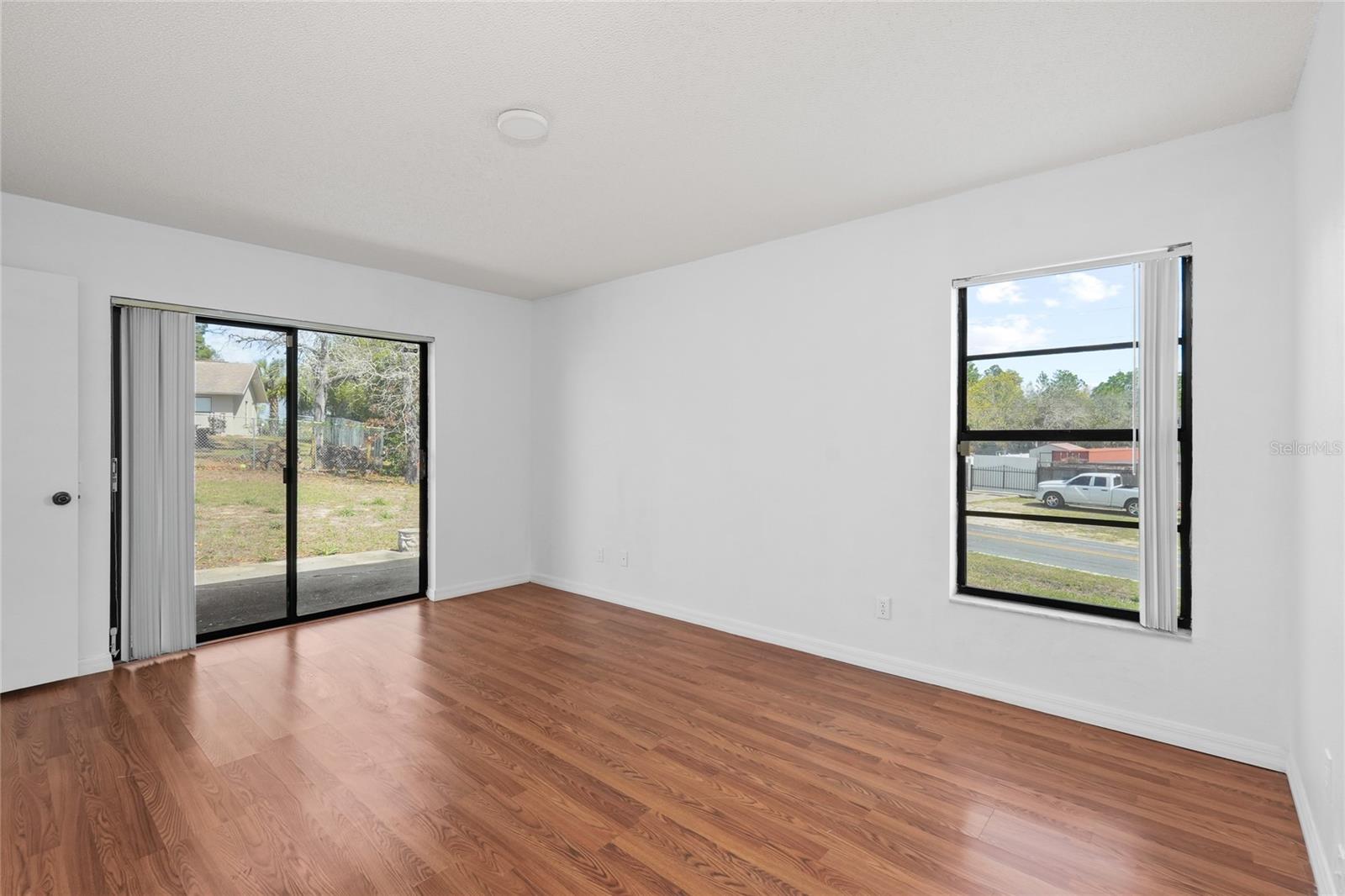 Image 24 of 35 For 13143 Lawrence Street