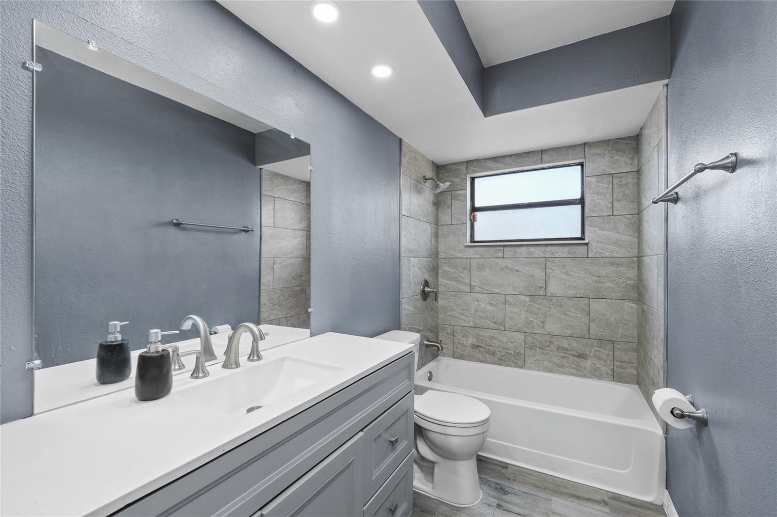 Image 25 of 35 For 13143 Lawrence Street