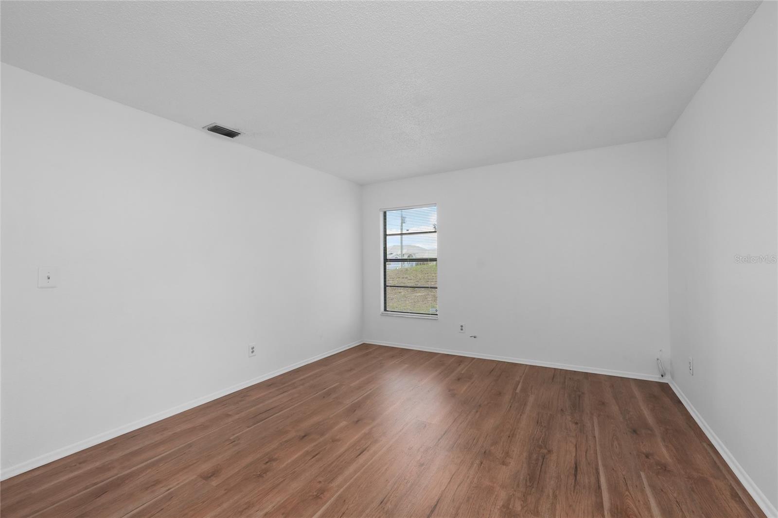 Image 27 of 35 For 13143 Lawrence Street