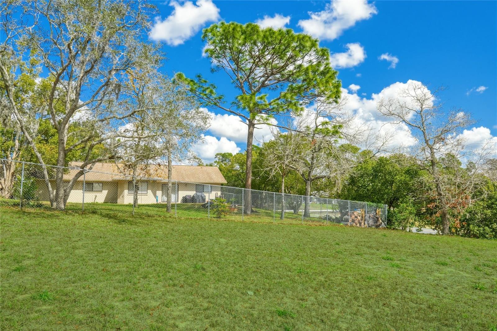 Image 5 of 35 For 13143 Lawrence Street