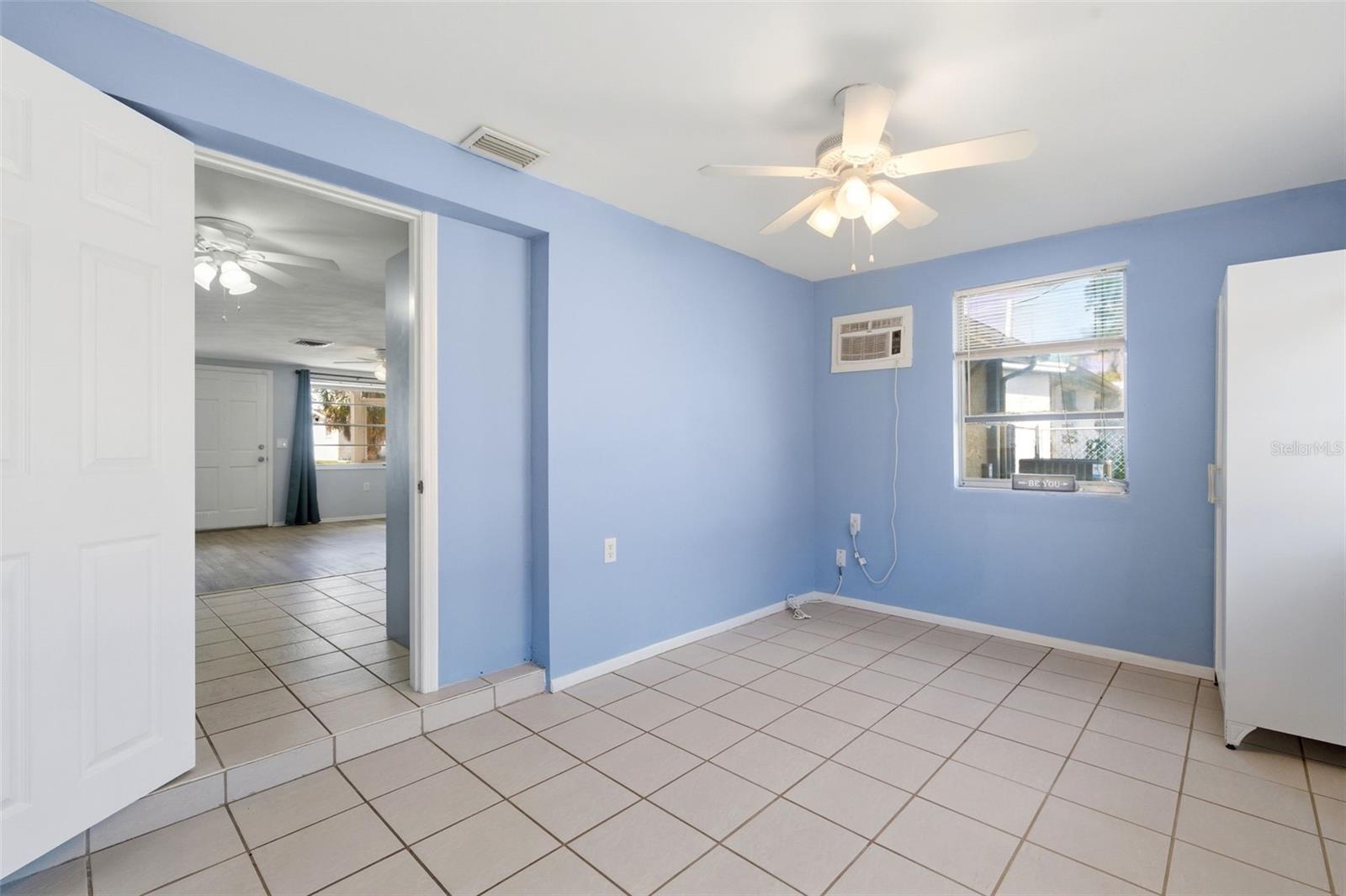 Image 31 of 70 For 5203 Manor Drive