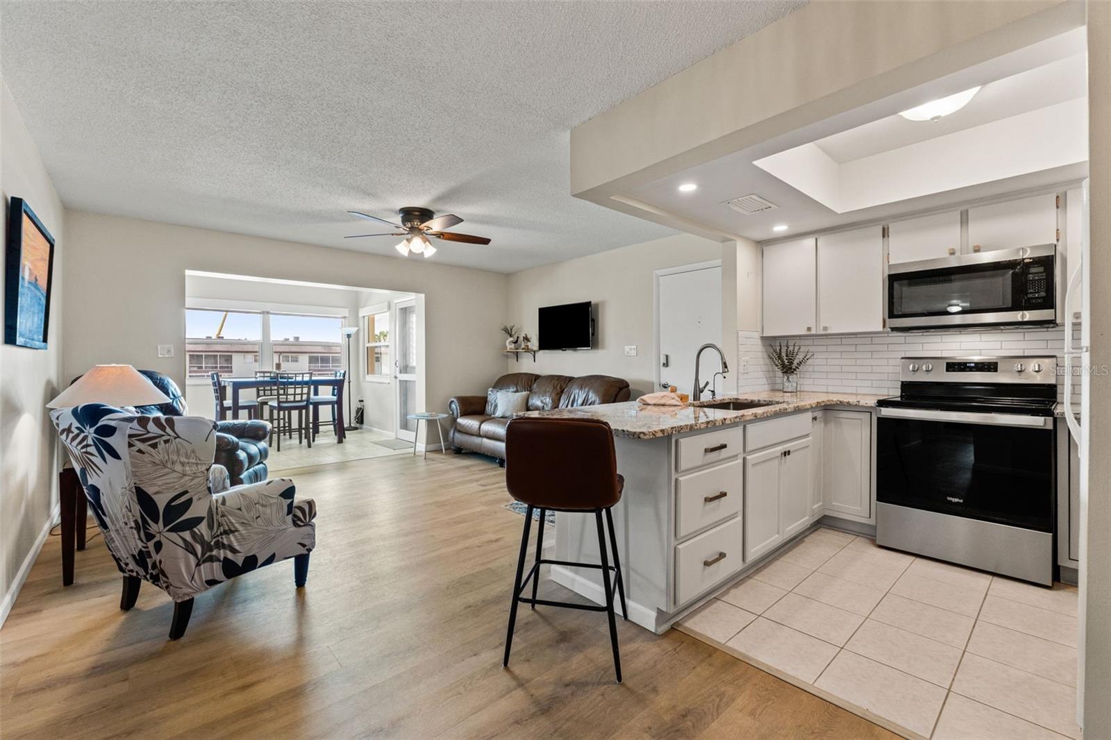 Image 13 of 31 For 5111 Amulet Drive 202