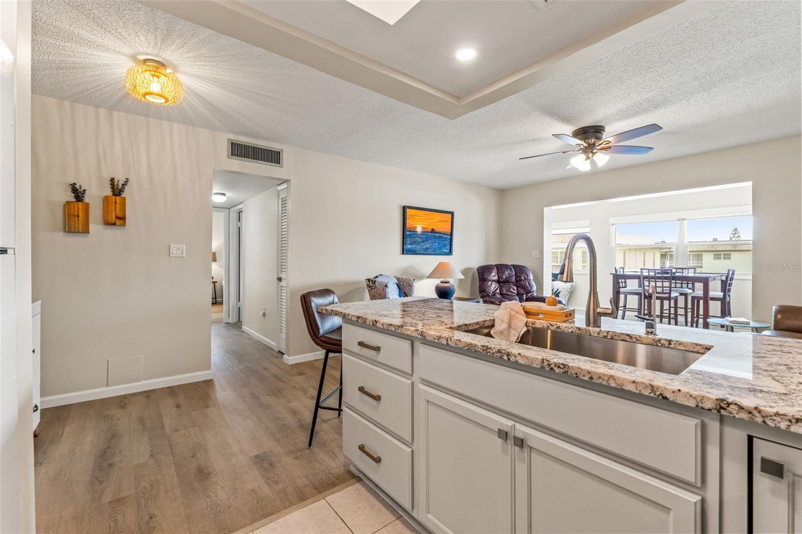 Image 14 of 31 For 5111 Amulet Drive 202