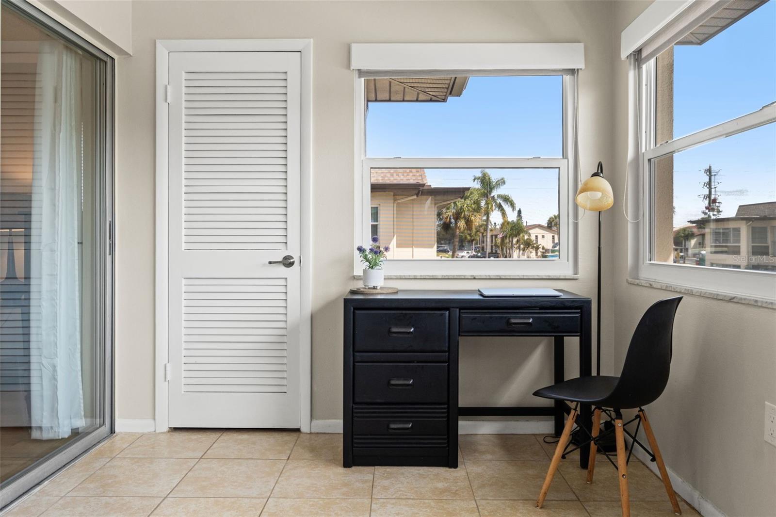 Image 21 of 31 For 5111 Amulet Drive 202