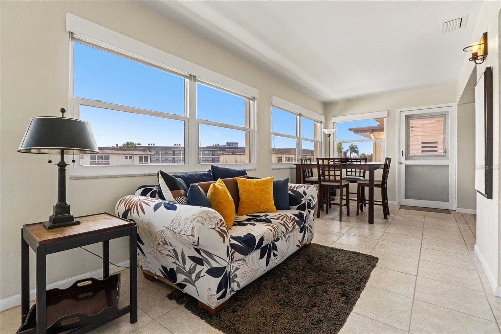 Image 22 of 31 For 5111 Amulet Drive 202