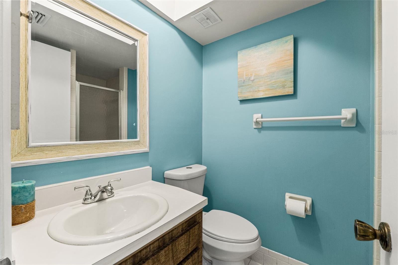 Image 9 of 31 For 5111 Amulet Drive 202