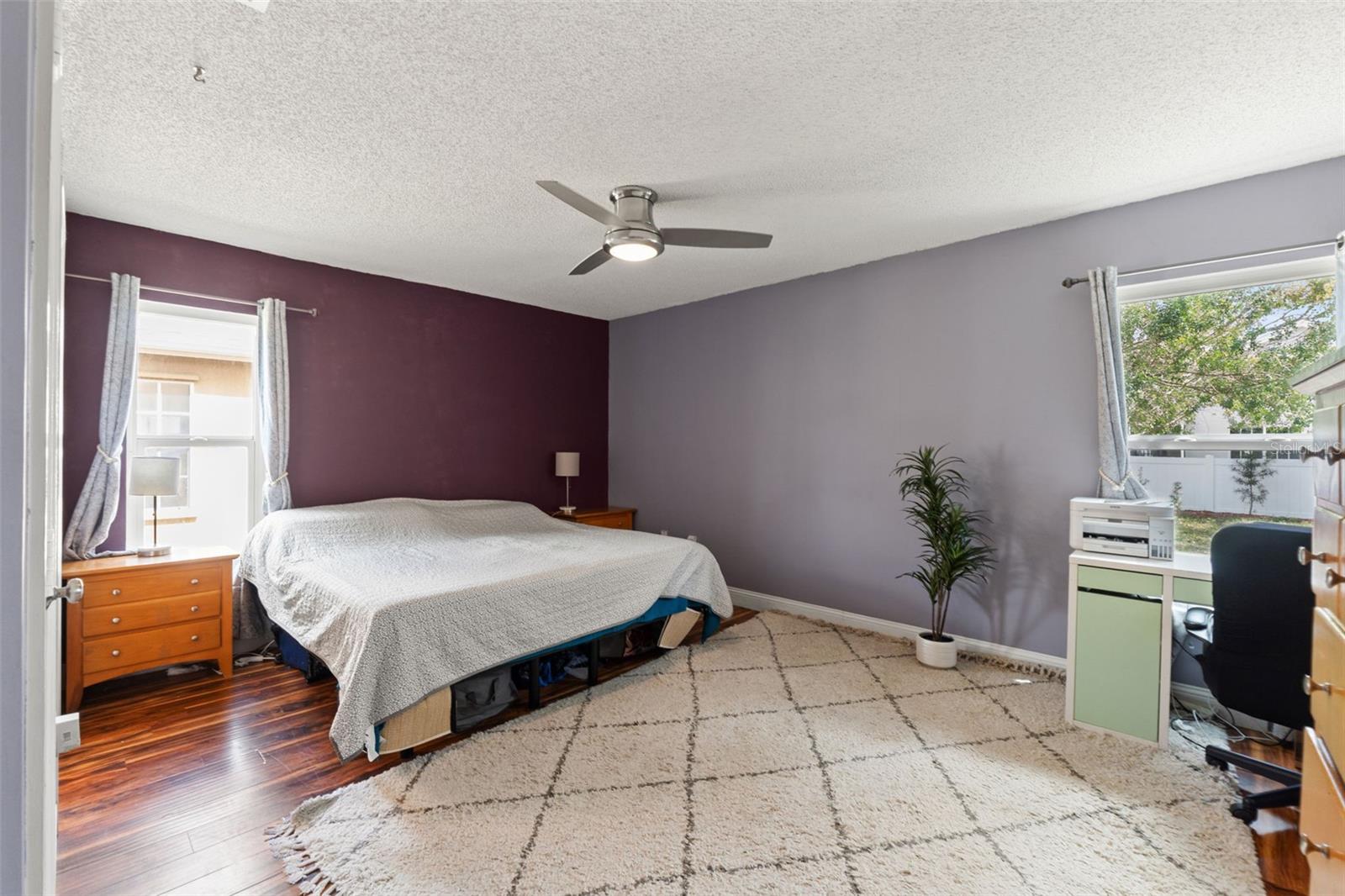 Listing photo id 13 for 4128 Foxboro Drive