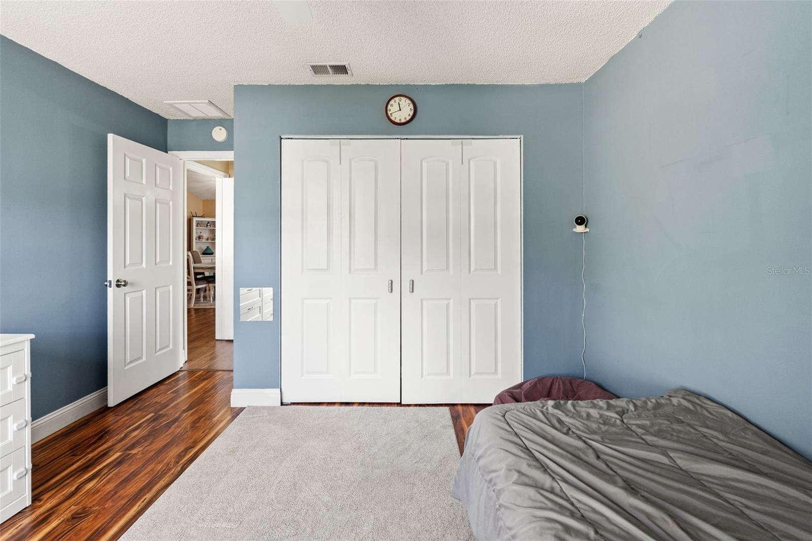 Listing photo id 21 for 4128 Foxboro Drive