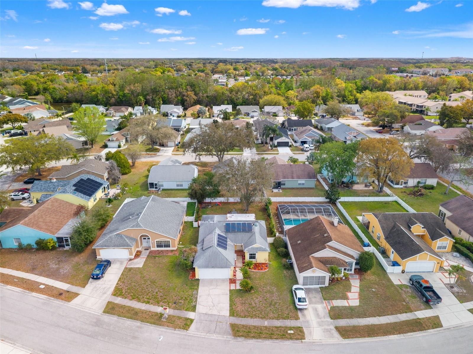 Listing photo id 23 for 4128 Foxboro Drive