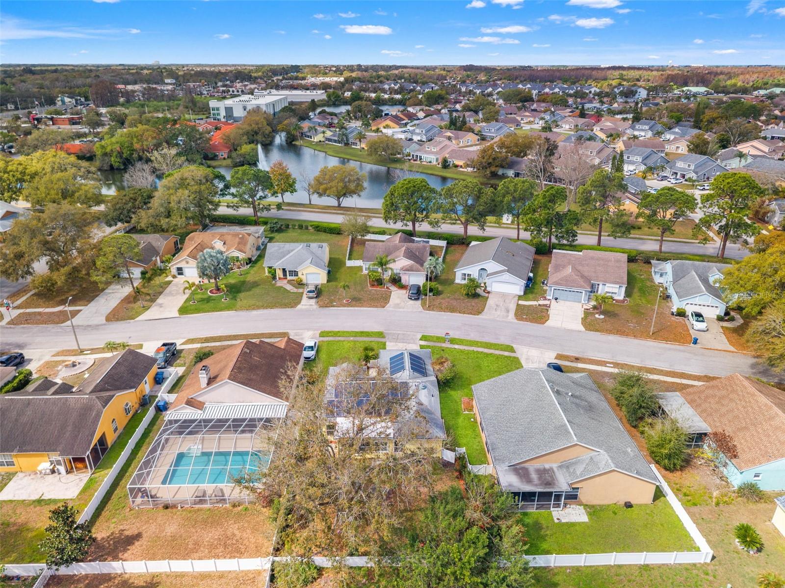 Listing photo id 24 for 4128 Foxboro Drive